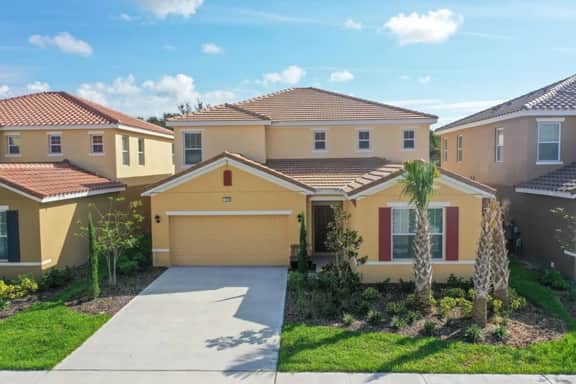 6BR Solterra Villa with Private Pool - Image 2
