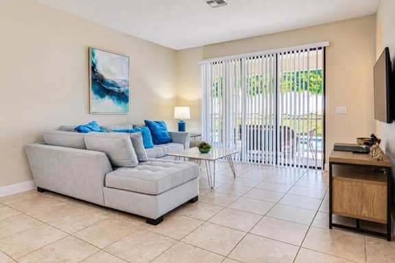 3BR Balmoral Home with Private Pool & Loft - Image 3